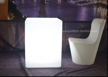 China Durable LED Light Up Cube Table 45*45*110 Cm For Wedding / Banquet Decoration supplier