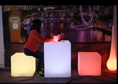 China Outdoor Colors Changing LED Cube Light Chair Rechargeable For Hotel / Pub / KTV supplier